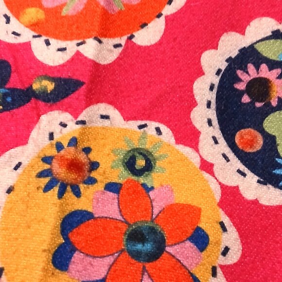 CHANEL Luxury Vintage Pink Multi-Color Charmed CC Blanket Scarf Shawl Wrap - Picture 11 of 15